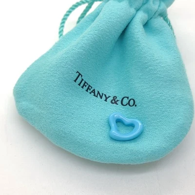 Tiffany & Co. Elsa Peretti Azul Turquesa Tallado Pequeño Corazón Abierto Colgante Bolsa Foto 1 de 4