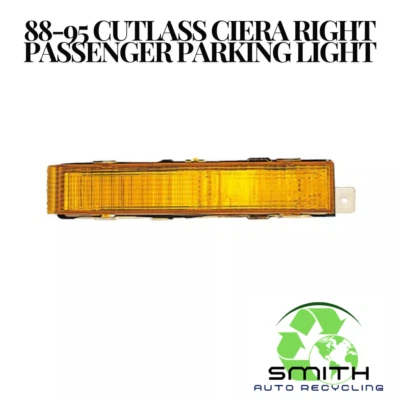 1982–1995 Oldsmobile Cutlass Ciera Right Parking Signal Light OEM - Image 1 of 4
