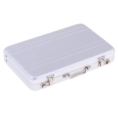 1/12 Miniatura Per Casa Delle Bambole Da Viaggio Codice In Metallo Valigia - Immagine 1 di 4