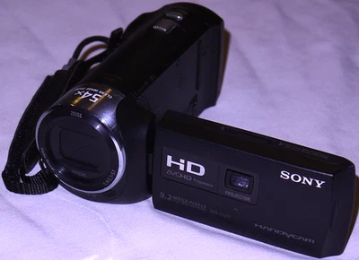 GUC SONY HDR-PJ275 HANDYCAM 54x w/ No Charger - Image 1 of 4