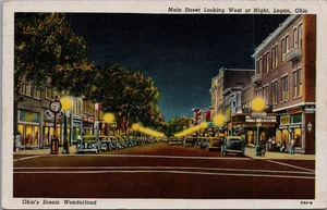 Main Street at Night Logan Ohio cartolina auto negozi al neon 1950 Curt Teich - Foto 1 di 2