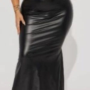 Morgan de Toi schwarz Kunstleder hohe Taille bodenlanger Rock neu mit Etikett Größe Large - Bild 1 von 12