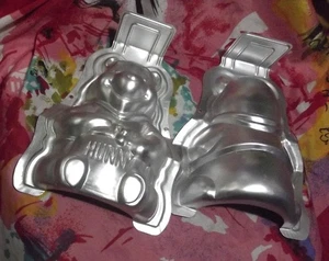 PENTOLA TORTA VINTAGE 2 PEZZI ALLUMINIO WINNE THE POOH HUNNY - Foto 1 di 3