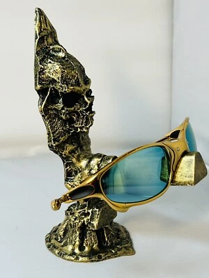 NEW CUSTOM SKULL HOLDER STAND FOR OAKLEY SUNGLASSES DISPLAY CASE X-METAL SIZE  - Image 1 of 4