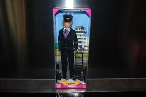MATTEL BARBIE PILOTE D'AVION NEUF BOITE NEW BOX 1999 REF 24017 - Picture 1 of 2
