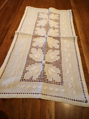 Linge ancien 1 Napperon  coton blanc avec broderies - Photo 1/4
