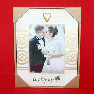 GRASSLANDS ROAD "Lucky Us" 4 x 6 Celtic Knot Wedding Photo Frame Shamrock Irish - Picture 1 of 4
