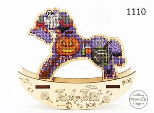 DIY Cross stitch kit on wood "Halloween" 5.1x3.7 in / 13.0x9.5 cm - Picture 1 of 7