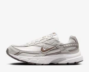 Nike Initiator Turnschuhe UK Größe 8 BRANDNEU ORIGINAL UVP 74,99 £ #J8 - Bild 1 von 9