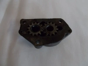 Vintage OEM Farmall Cub engine oil pump 251398-R1 Free Shipping!!!!!!!!!! - Picture 1 of 5