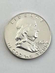 1962 P Philadelphia Mint 90% Silver Franklin Half Dollar - Picture 1 of 3