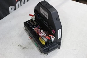 2009-2014 MERCEDES BENZ C300 SAM MODULE FUSE BOX RELAY #094158-33A - Picture 1 of 3
