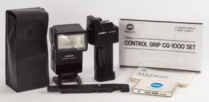 Minolta Maxxum 4000AF Flash & CG-1000 Grip for 5000 9000 7000 MINT - USA Seller - Picture 1 of 11