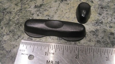 Mitsubishi Endeavor Seat buttons control 2005 Driver Seat - Image 1 of 2