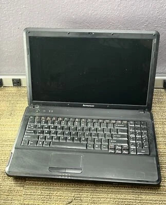 Portátil Lenovo G550 15,6” 320 GB HDD 391171 Foto 1 de 4