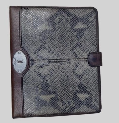 Funda para tablet Ipad de 10" vintage de cuero marrón fósil con llave de piel de serpiente en relieve Foto 1 de 4
