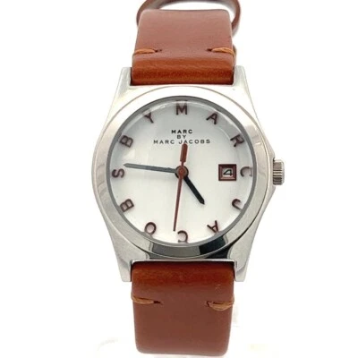 Reloj mini Marc Jacobs MBM9002 esfera blanca correa de cuero marrón para hombre y mujer Foto 1 de 2