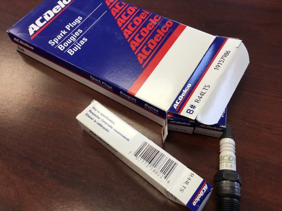 New Genuine GM ACDelco Spark Plugs R44LTS Set Of 8 - Image 1 of 1