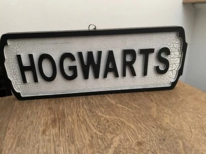 HOGWARTS (HARRY POTTER) WALL SIGN (HAND CRAFTED & PAINTED) - Picture 1 of 4