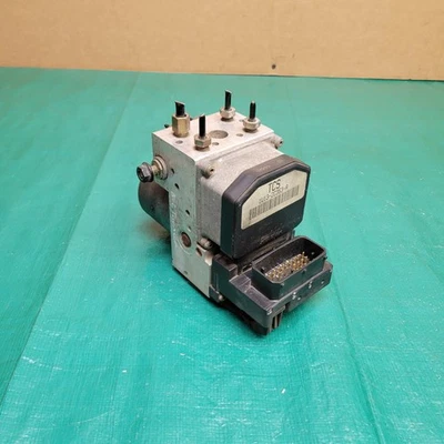 2001-2002 Lincoln Town Car ABS Pump Anti Lock Brake Module OEM 1W13-2C353-A - Image 1 of 4