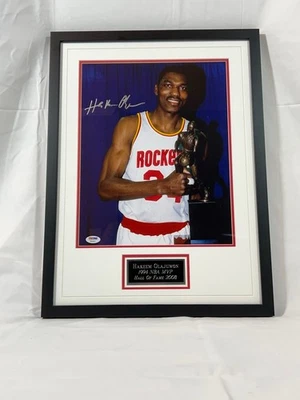 Hakeem Olajuwon signed 11x14 autographed photo framed PSA/DNA - Image 1 of 2