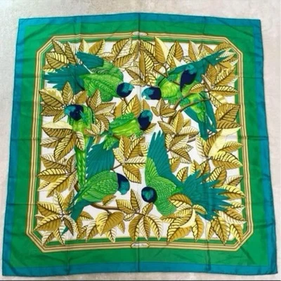 HERMES Carre 90 Les Perroquets Loro Pájaro Patrón Bufanda Seda Verde Multicolor Foto 1 de 4