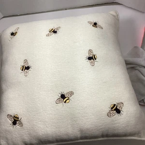 Waverly weiß Biene bestickt quadratisches Sofakissen 16 Zoll  - Bild 1 von 10