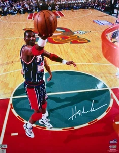 Hakeem Olajuwon Houston Rockets Autographed 16x20 Lay Up Photo- Beckett W Holo - Picture 1 of 11