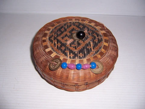 Antique Chinese Sewing Basket With Lid Cover
