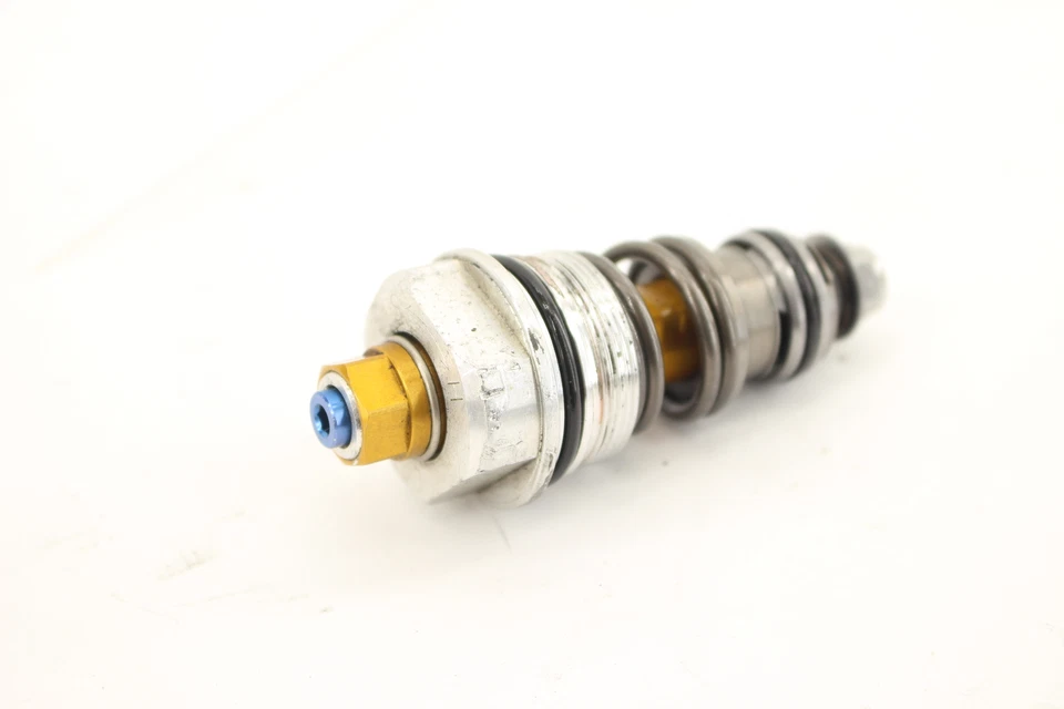 2006 Yamaha Yzf R6 Front Fork Spring Chamber lower  - Изображение 1 из 4