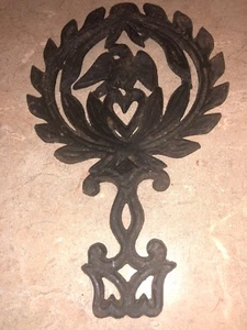 Vintage J.Z.H. 1949 Black Cast Iron Trivet Eagle Heart Americana Decor - Picture 1 of 7