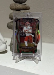 2022 Patrick Mahomes Panini Select Club Level Black & Green Die-Cut Prizm #251 - Foto 1 di 2