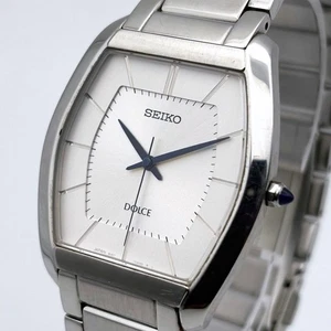 Seiko Dolce Tonneau Quarz Herrenuhr silbernes Zifferblatt Edelstahl 19 mm Armband - Bild 1 von 9