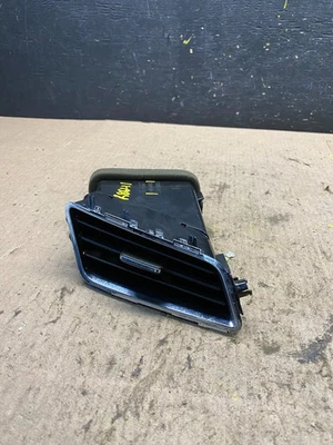 2008 - 2012 Cadillac CTS Right Passenger Dash AC Air Vent Bezel OEM R8641 DG1 - Image 1 of 4