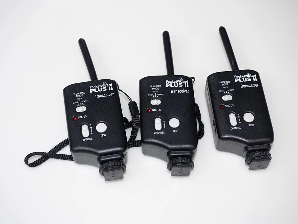 Transceptor remoto Pocket Wizard Plus II - 3 unidades con cables.  Excelente! Foto 1 de 4