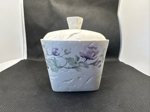 Croscill Rose Trail Floral Purple Ceramic Lidded Puff Box Artist Blum - Picture 1 of 4