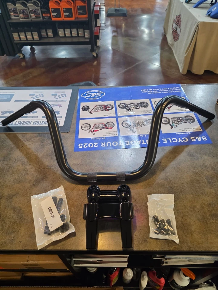 55859-10B - MANILLAR HARLEY DAVIDSON FAT MINI-APE CON KIT ELEVADOR, NEGRO Foto 1 de 4