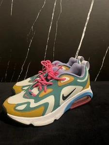 Scarpe Nike Air Max 200 Mystic verde bianco-oro scamosciate AT6175-300 donna taglia 6 - Foto 1 di 11