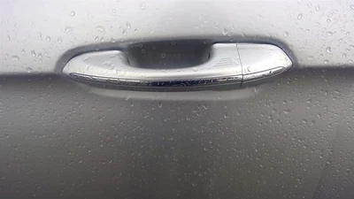 15-2019 20-23 Ford Edge Front Driver LH Door Handle in UX Silver w/ Chrome Trim Foto 1 de 4