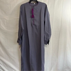 Púrpura Thobe Estilo Saudí Árabe Musulmán Islámico Hombre Ropa con Borla y Manga Larga - Imagen 1 de 6