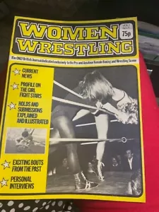 1970's British Women Wrestling Magazine Volume 1 No 5 Jenni Ann Martin James Duo - Picture 1 of 2