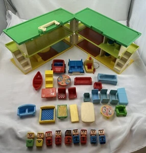 1974 Playskool Holiday Inn Playset Familiar Places Good Condition FREE SHIPPING - Picture 1 of 12