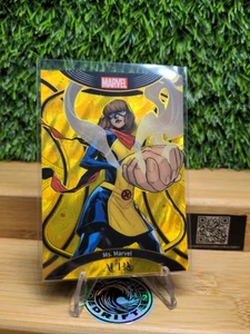Ms. Marvel Gold Peacock - #10/10 - 2025 Kakawow Aura Marvel - Imagen 1 de 6