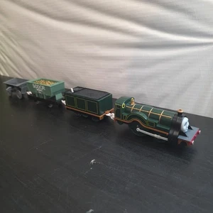 Thomas & seine Freunde TrackMaster motorisierter Emily Motor mit Tendern 2006 Tomy FUNKTIONIERT - Bild 1 von 4