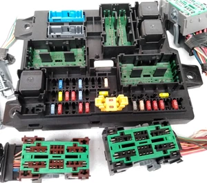 56049173AG Dodge 2007 2008 2009 Durango Chrysler Aspen Fuse Box Interior OEM I73 - Picture 1 of 13