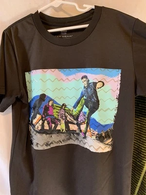 2男孩衬衫 1-short-slvd,1 long-slvd。 中号(8-10)。 二手。 — 第 1/4 张图片