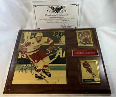 谢尔盖·费德罗夫亲笔签名 8 x 10 光面照片 - 2 张卡 - 底特律红翼 — 第 1/4 张图片