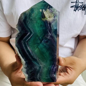 Obelisco Fluorite Naturale Quarzo Cristallo Guarigione Reiki Bacchetta Torre Punta 1880g - Foto 1 di 14