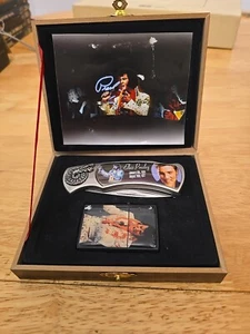 Set coltelli e accendino da collezione Elvis Presley anni 70-80 in scatola legno da collezione - Foto 1 di 6