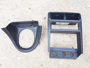 99-04 FORD MUSTANG CENTER DASH OEM VENTS VENT BEZEL CD PLAYER HEATER CONTROL OEM - Picture 1 of 9